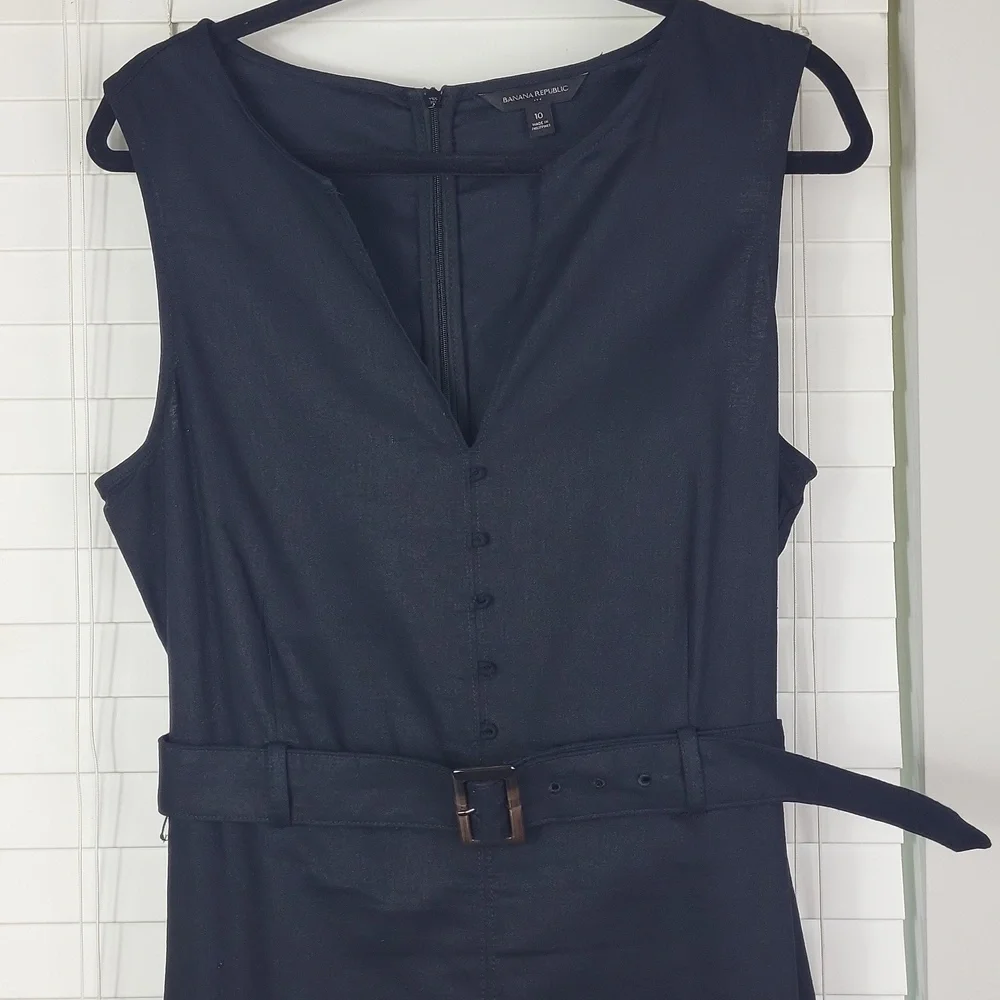 Banana Republic linen blend Classic Black Sleeveless Belted Midi Dress. Size 10‎